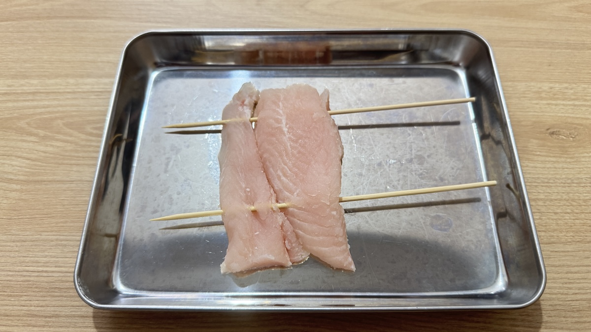 切り身をフライパンで軽く焼き
